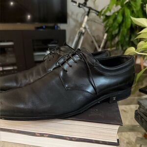 Louis Vuitton Men’s dress Derby black 
Size: LV 8.5